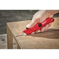 Couteau autor&eacute;tractable, 3/4", Acier, Prise en M&eacute;tal Distribution Industrielle GC