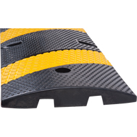 Speed Bump, Rubber, 6' L x 11-3/4" W x 2" H Distribution Industrielle GC