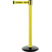 Advance TensaBarrier&reg; Barrier Post, Steel, 36" H, Black/Yellow Tape, 7.5' Tape Length Distribution Industrielle GC