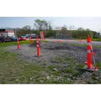 Poteau d&eacute;lin&eacute;ateur de qualit&eacute; sup&eacute;rieure, 42" h, Orange Distribution Industrielle GC