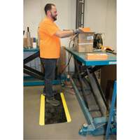 Anti-Fatigue Matting, Diamond, 1-2/3' x 3-1/4' x 3/4", Black/Yellow, Polyurethane Distribution Industrielle GC