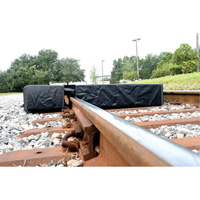 Berme Ultra-Track Berm, Capacit&eacute; 144 gal. US, 4' la x 6' lo x 12" h, Paroi en mousse Distribution Industrielle GC
