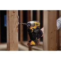 Ensemble de tournevis &agrave; percussion avec moteur sans balai Xtreme, 1/4", 1450 lb-po Couple max., 12 V, Lithium-ion Distribution Industrielle GC