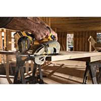 Scie circulaire sans balai Flexvolt Max avec frein &eacute;lectrique (outil seulement), 7-1/4", 60 V Distribution Industrielle GC