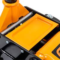 Heavy-Duty Floor Jack, 3 Ton(s) Capacity, 5-1/4" Lowered, 18-1/4" Raised, Manual Hydraulic Distribution Industrielle GC