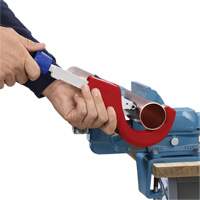 Coupe-tubes KNIPEX TubiX&reg; XL 10-1/4", Capacit&eacute; de 5/64"- 3" Distribution Industrielle GC