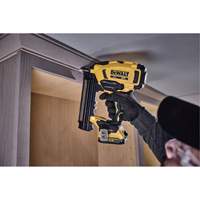 Cloueuse de finition sans fil cal 18 XR, 20 V, Lithium-ion Distribution Industrielle GC